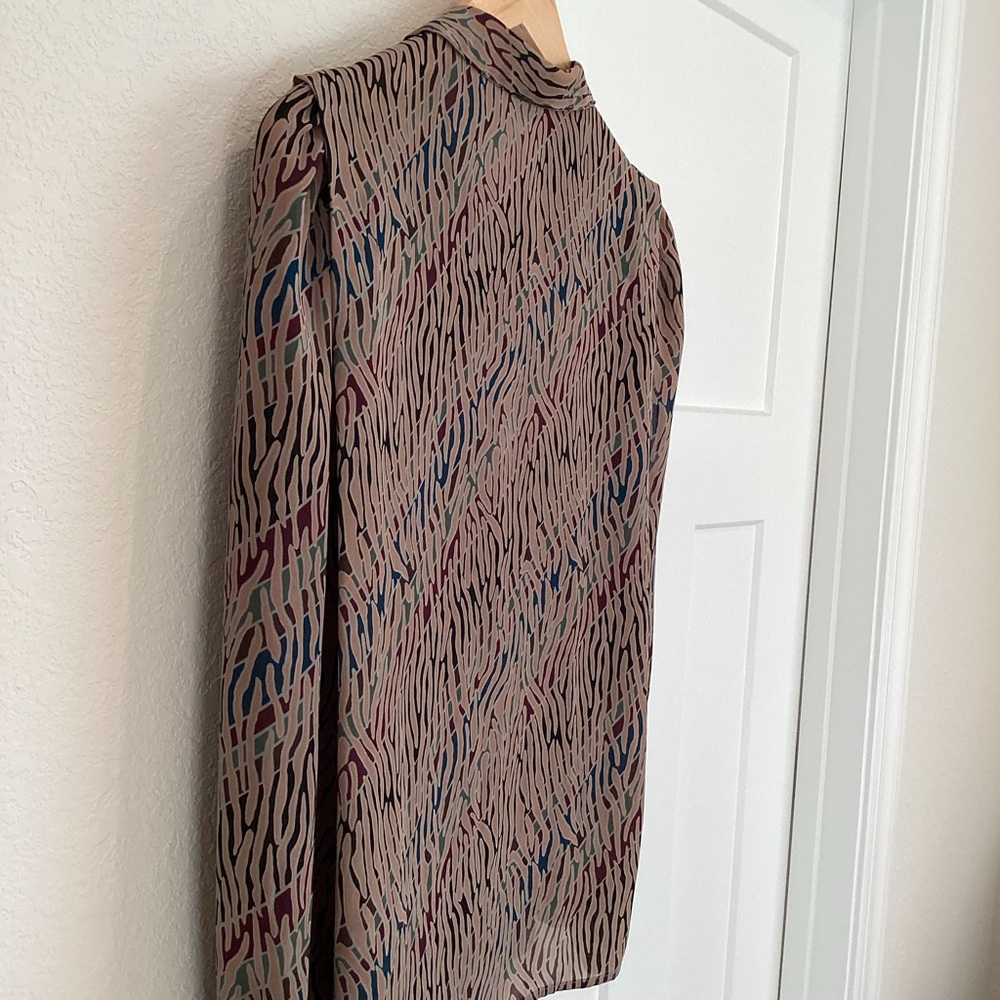 Vintage Alexandria Long Sleeve Collared Blouse Silky Size 8 Brown Burgundy - Picture 7 of 8